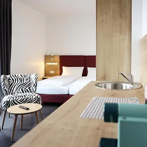 hotel-no151.luxembourghotelsguide.com/