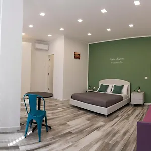  Bed & Breakfast Fara's House Italia